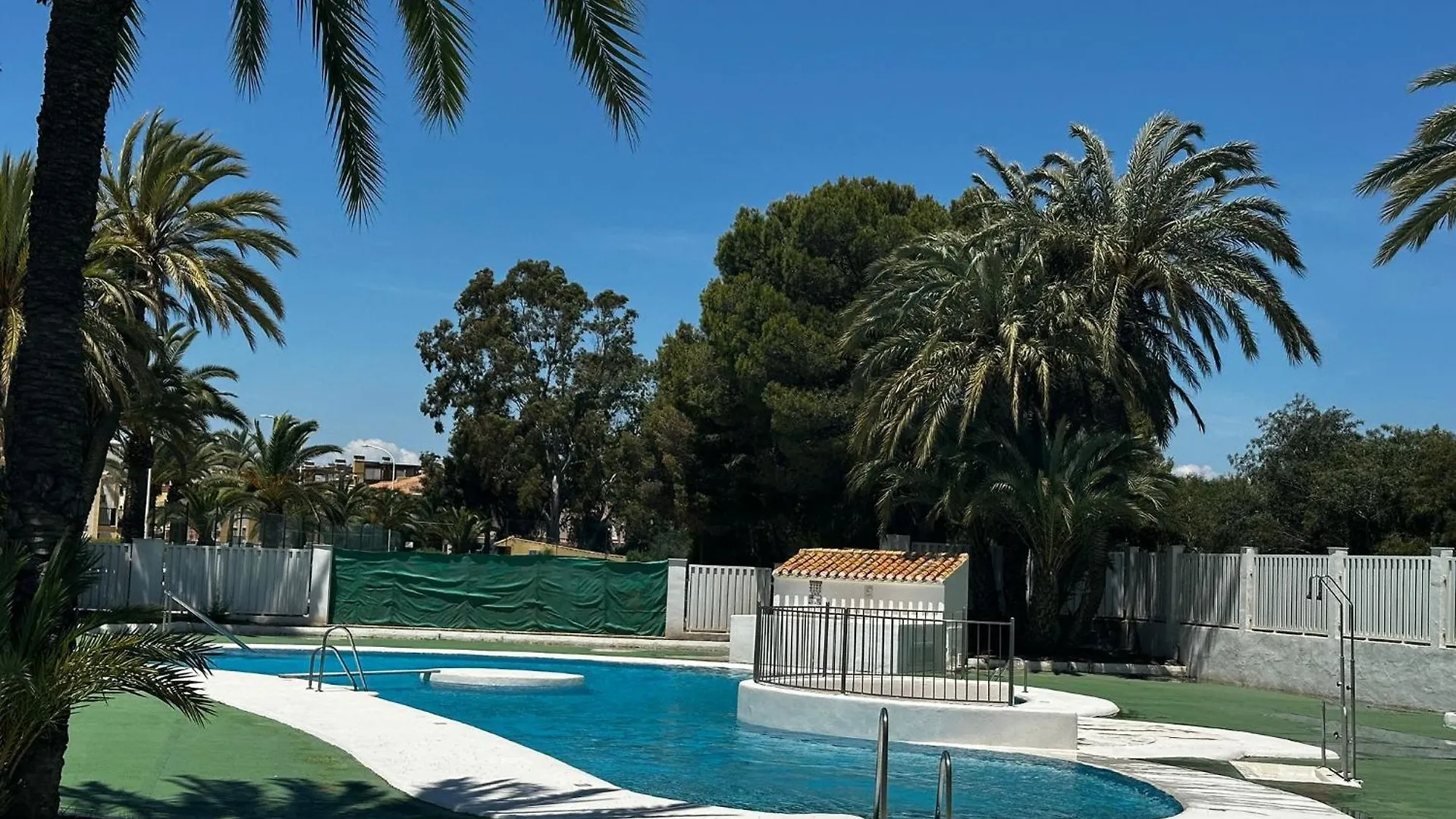 Moderno Duplex Coastal Style Apartment Playas de Vera
