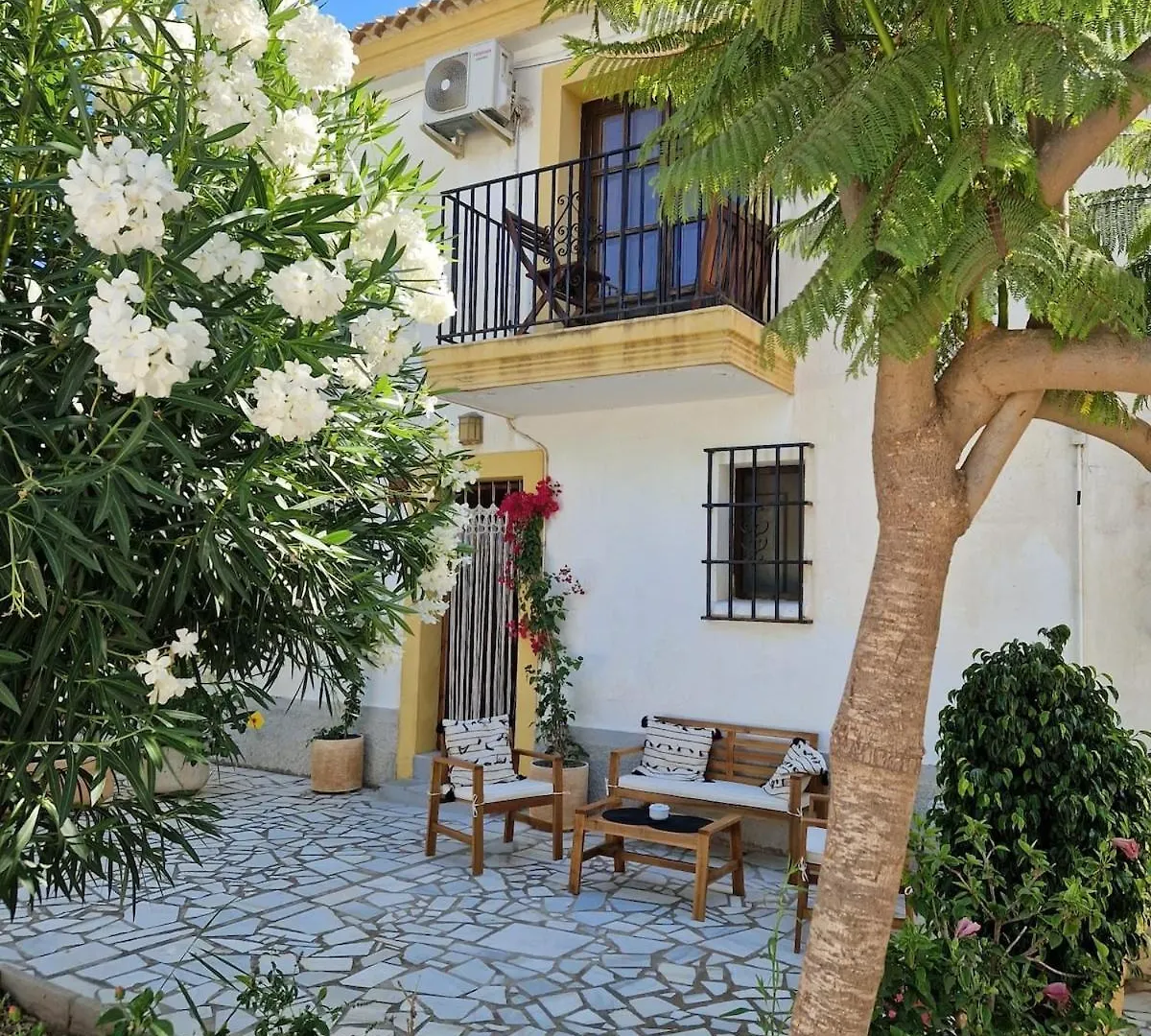 Moderno Duplex Coastal Style Apartment Playas de Vera