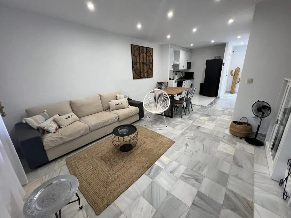 Moderno Duplex Coastal Style Apartment Playas de Vera