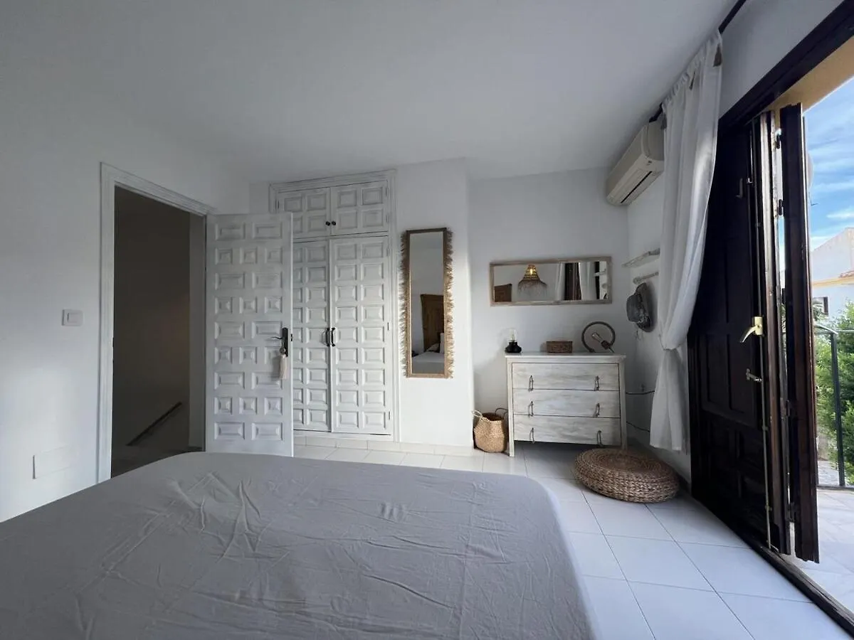 Moderno Duplex Coastal Style Apartment Playas de Vera
