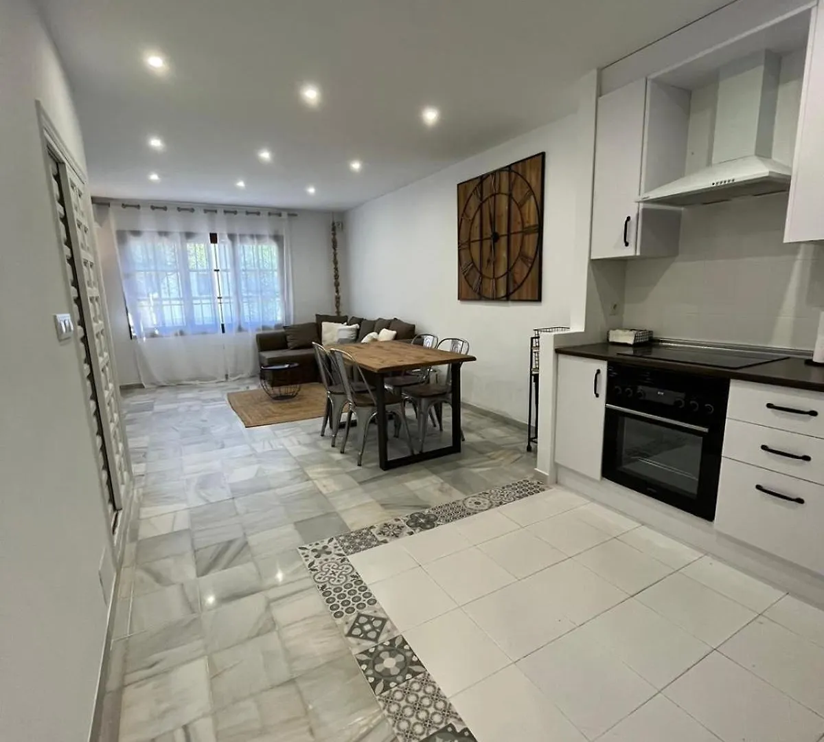 Moderno Duplex Coastal Style Apartment Playas de Vera